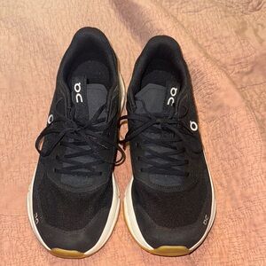 On Running Black and White Athletic Shoes size 8.5